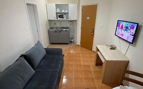 Flat em Santos SP - Bairro do Gonzaga - Acomoda até 2 hóspedes